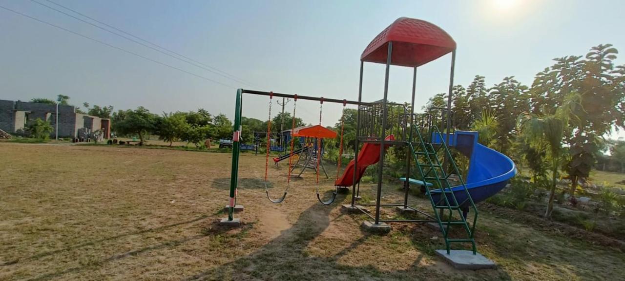 Modhera Sunrise Resort - Tents Bhungas Jungle Restaurants & Candlelight Dining Kalri Extérieur photo
