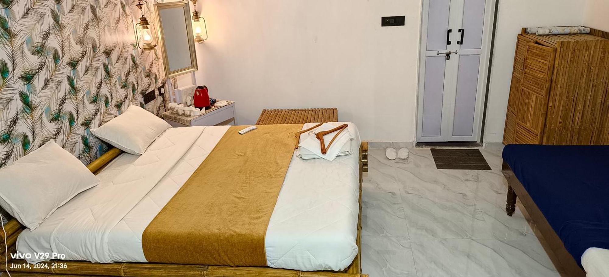 Modhera Sunrise Resort - Tents Bhungas Jungle Restaurants & Candlelight Dining Kalri Extérieur photo